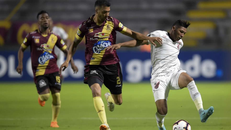 TRES PUNTOS EN EL INICIO DE LA COPA LIBERTADORES 2 tolima paranaense